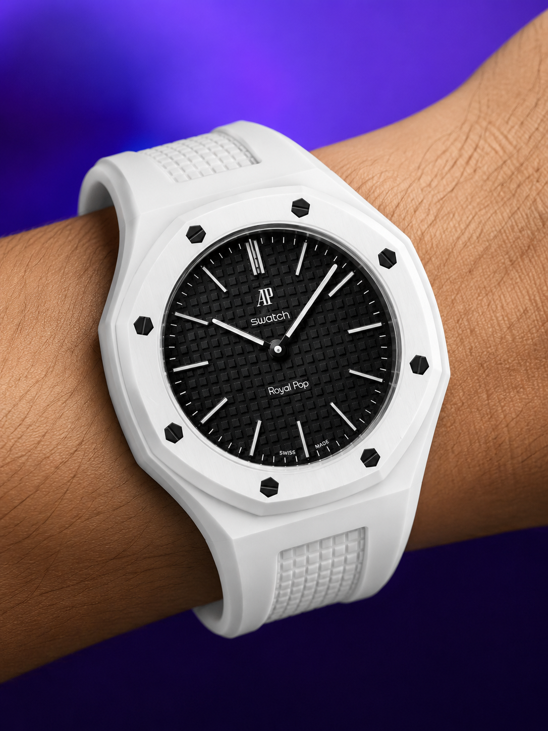 Royal Pop Negro with white RoyalStraps silicone strap and black dial